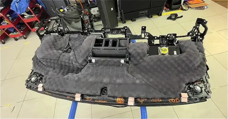 Шумоизоляция торпедо Hyundai Staria 2022-7